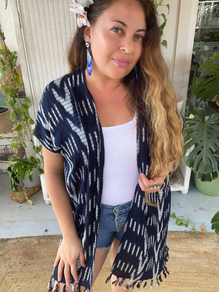 Handwoven light kimono shawl (navy)